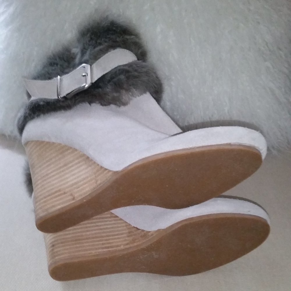 Victoria's Secret  light grey suede wedge booties w/faux fur NWOT - Picture 5 of 7